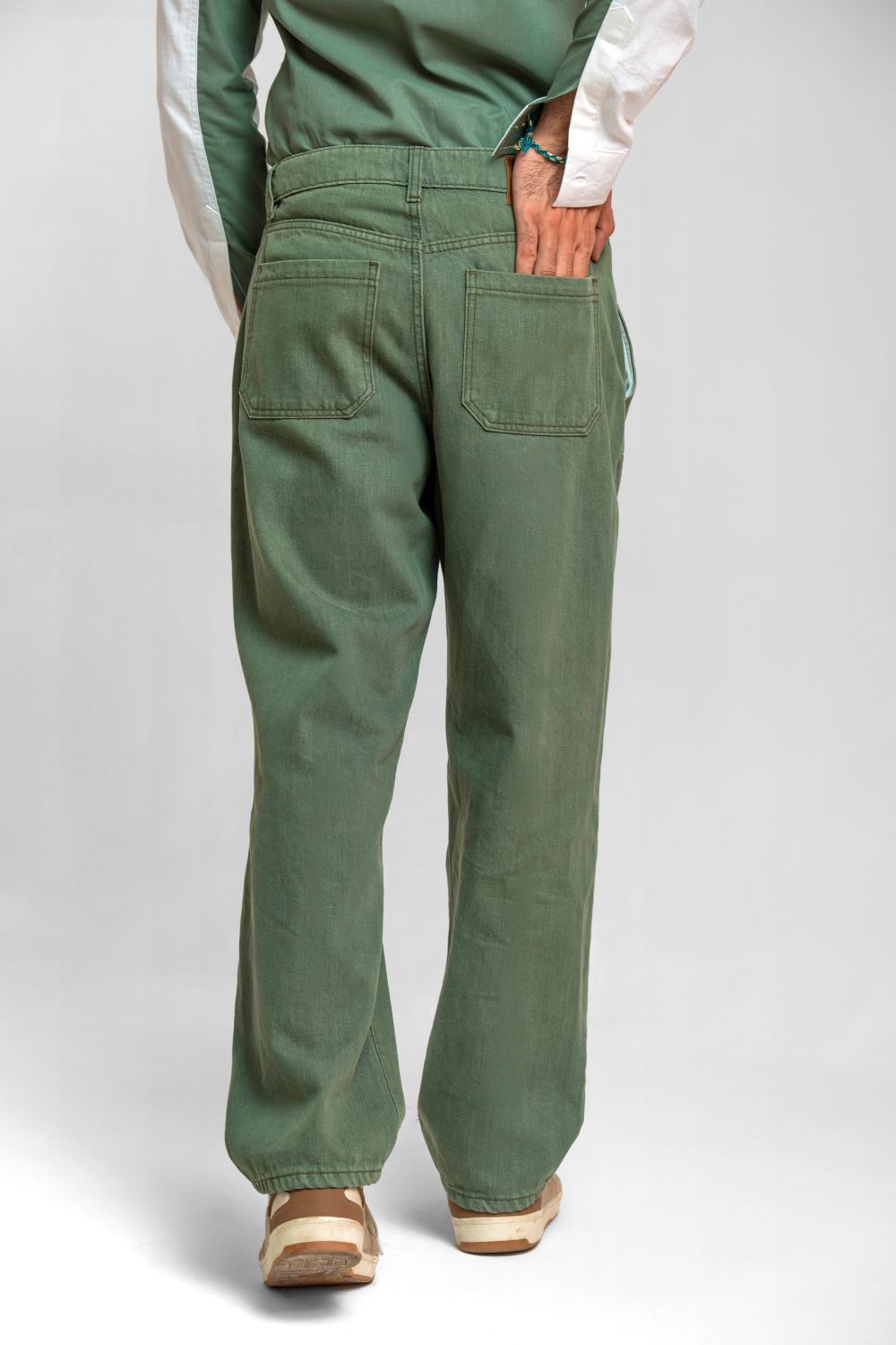Men's relaxed fit olive green straight jeans with pocket detailing