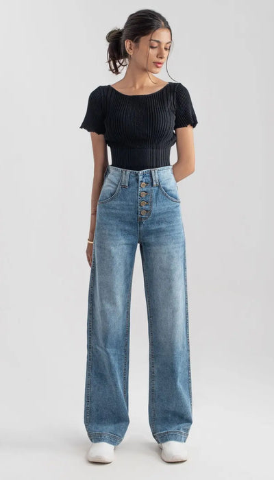 Wide leg jeans women outfit