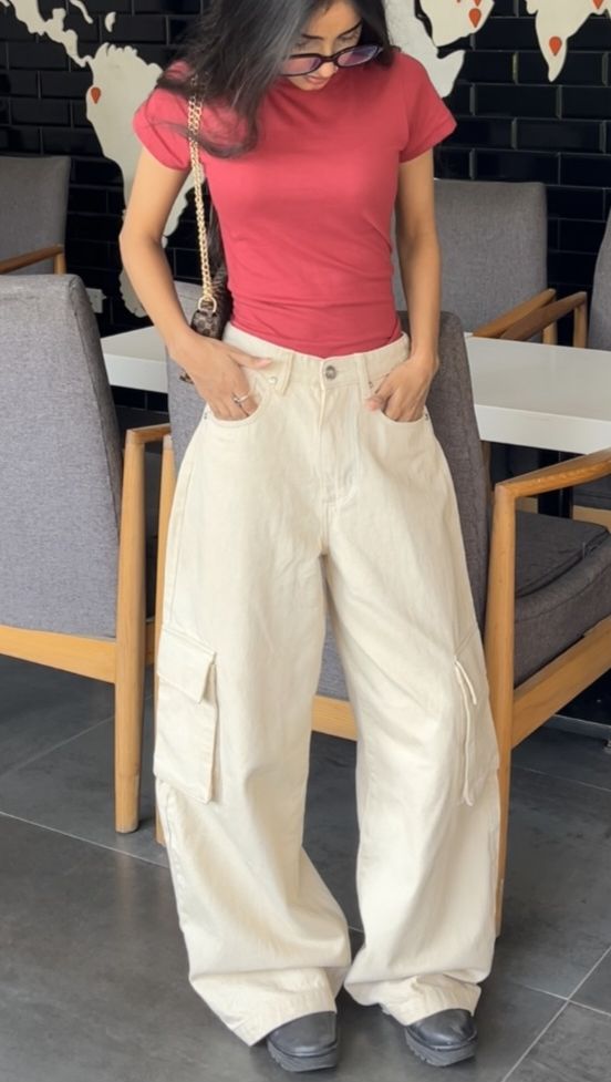 Women's Skater Cargo Jeans in Beige | Women's Denim Utility Cargo Jeans Equipped with 2 Pockets