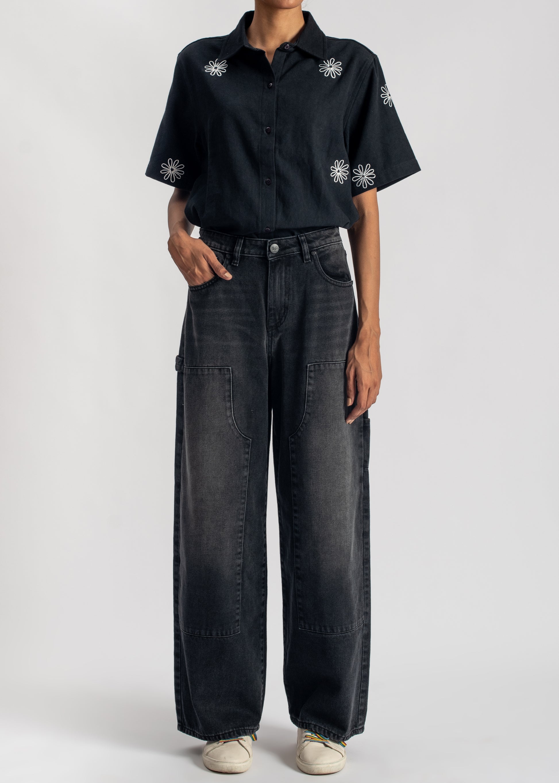 Women's Skater Jeans in Black With Carpenter details