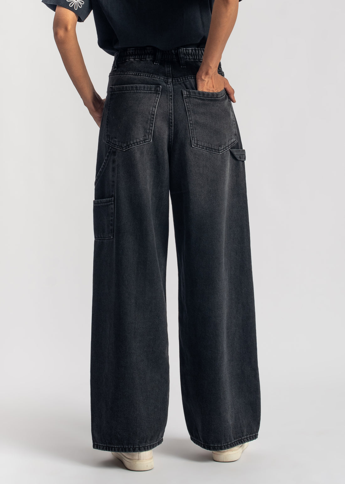 Women's Skater Jeans in Black With Carpenter details