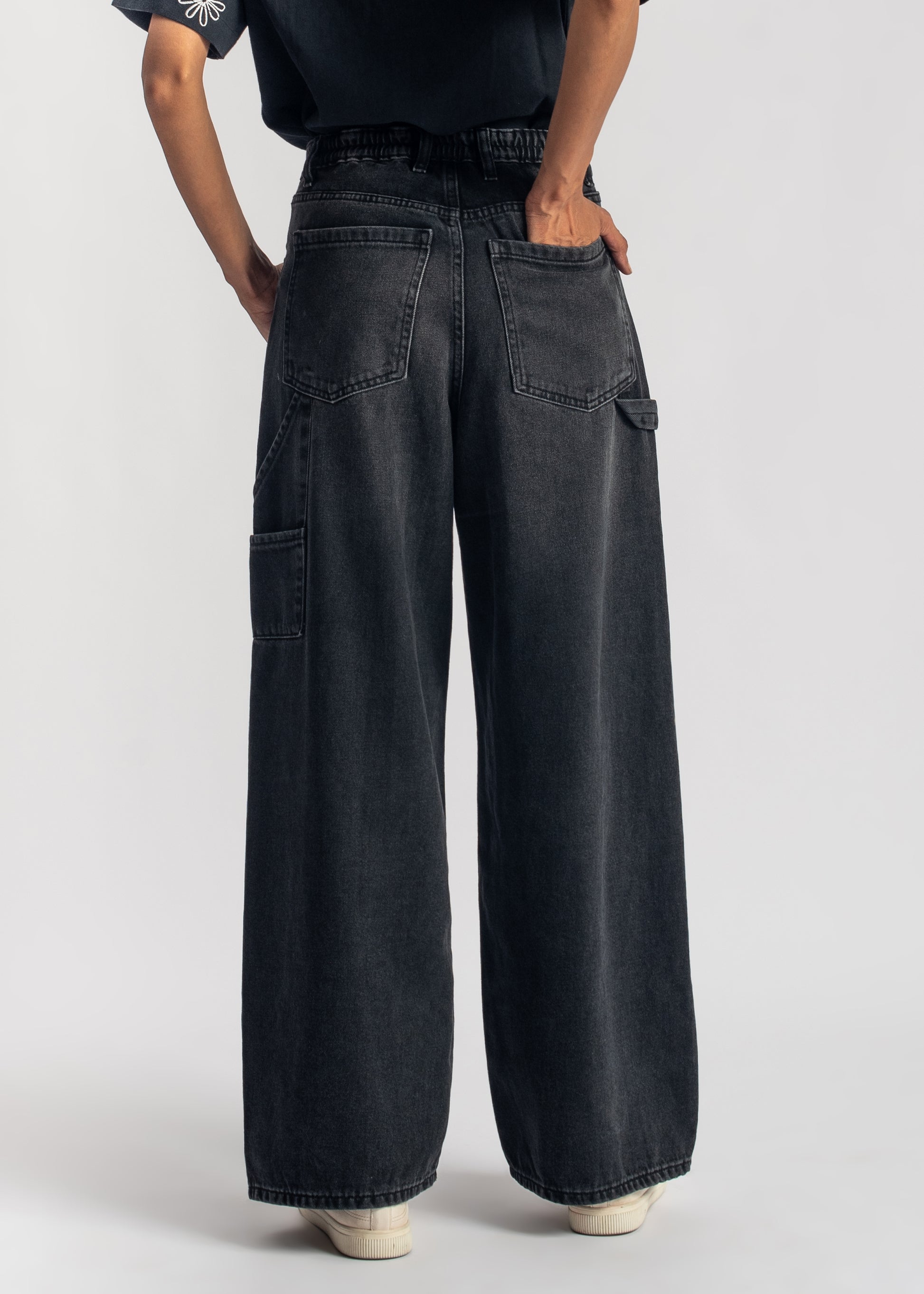 Women's Skater Jeans in Black With Carpenter details