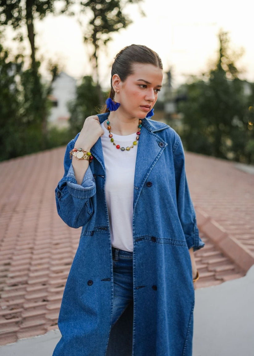 Women's Lapel Long Coat in Blue Crafted from High Quality Denim