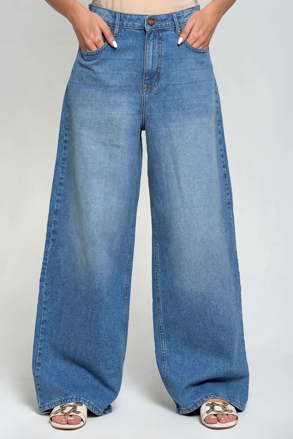 Women's Skater Jeans in Blue with a Denim Washed Finish