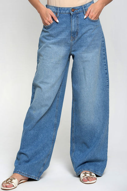 Women's Skater Jeans in Blue with a Denim Washed Finish