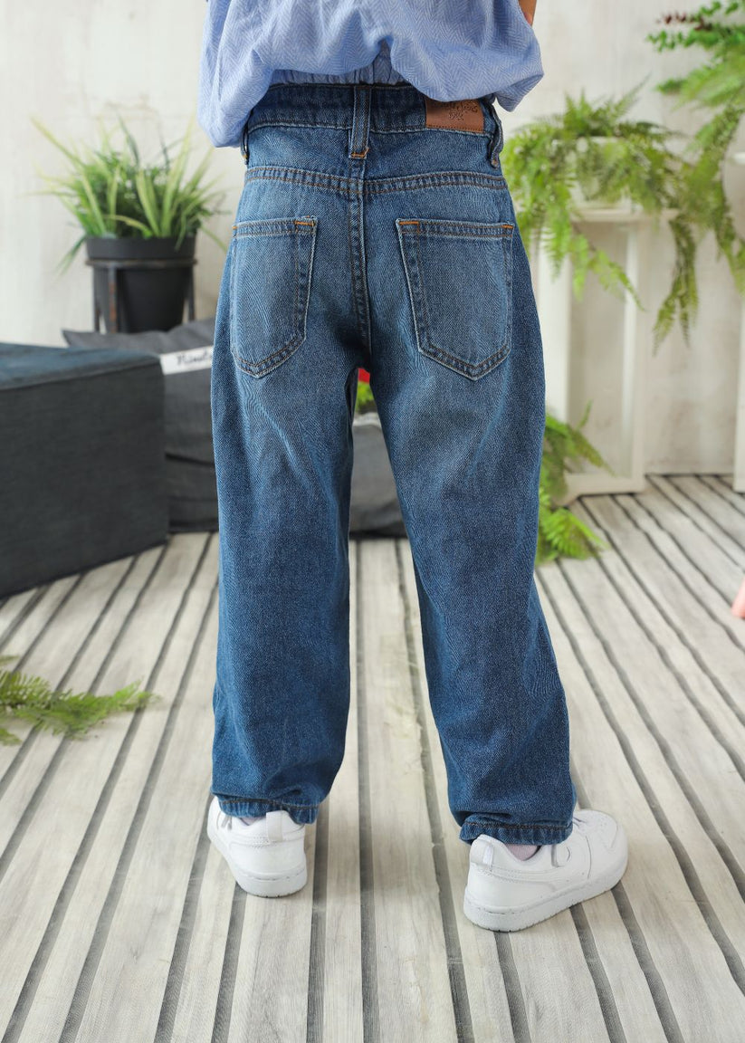 Girl's Straight Fit Jeans in Blue