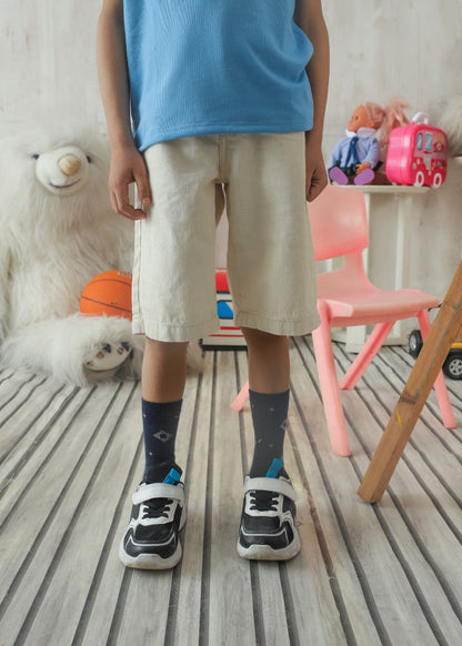 Boys' regular fit beige denim shorts with classic five-pocket design