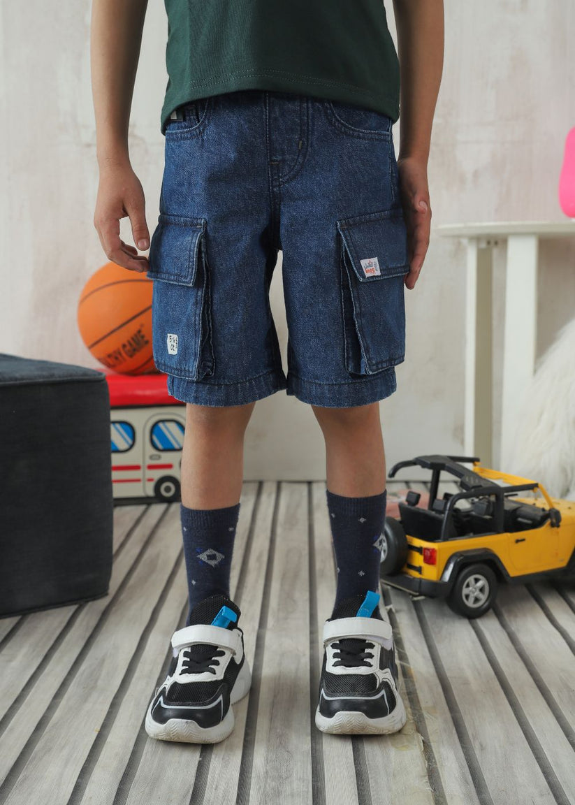 Boys' regular fit dark blue cargo shorts with utility pockets 