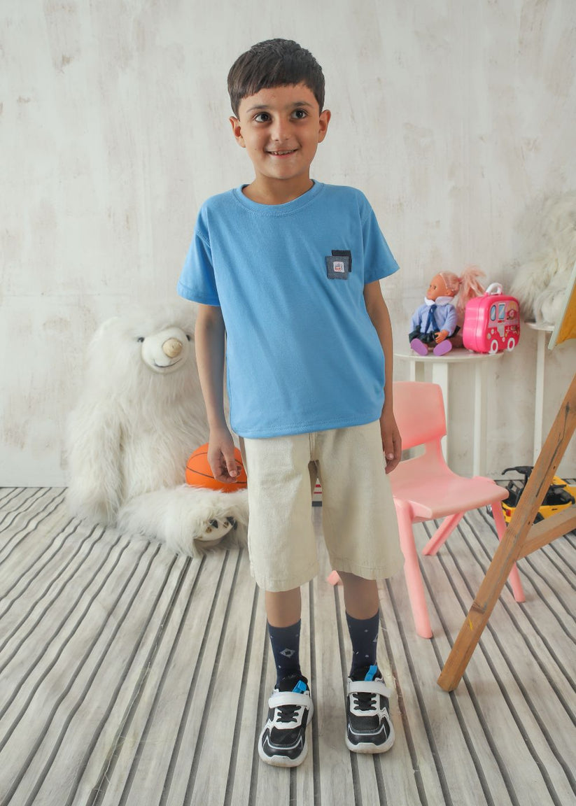 Boys' regular fit light blue crew neck T-shirt with short sleeves