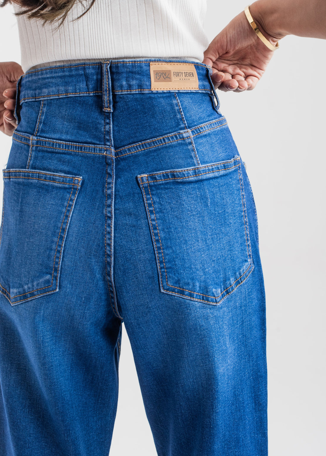 Dark Bromo Balloon Jeans