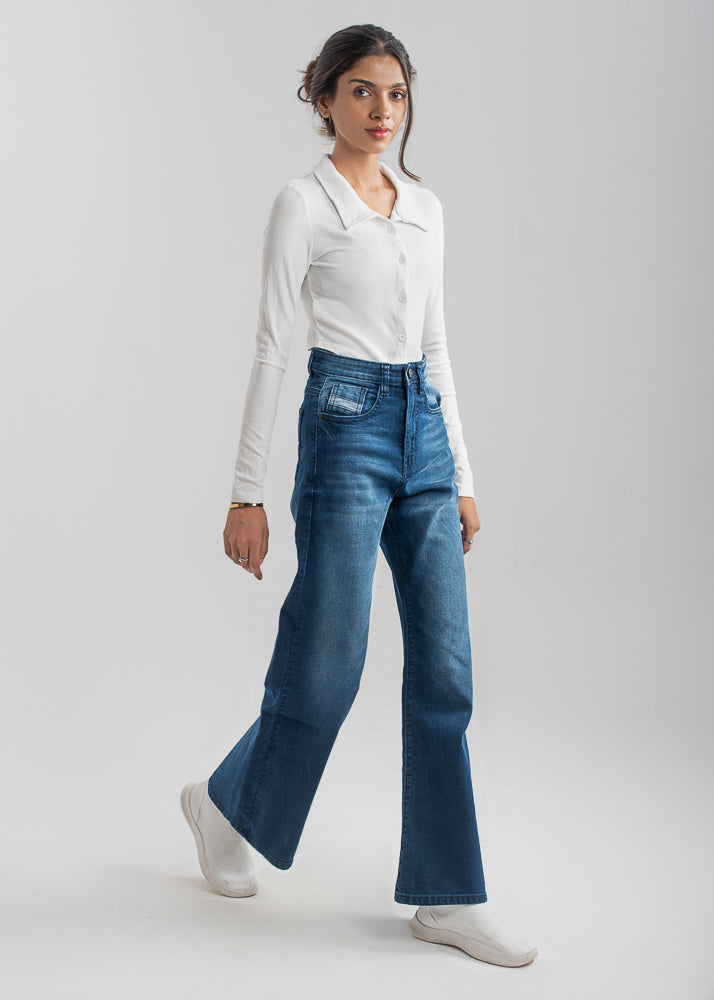 High Rise Stretchable Flared Jeans. ( HAMBUGER )