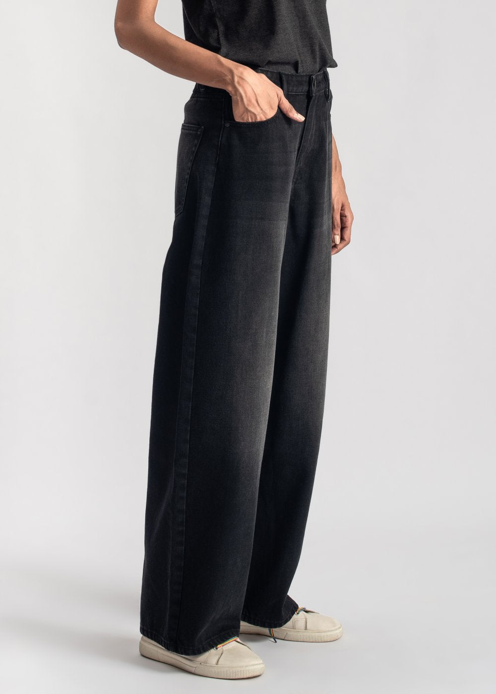 Basic Black Skater Jeans Women