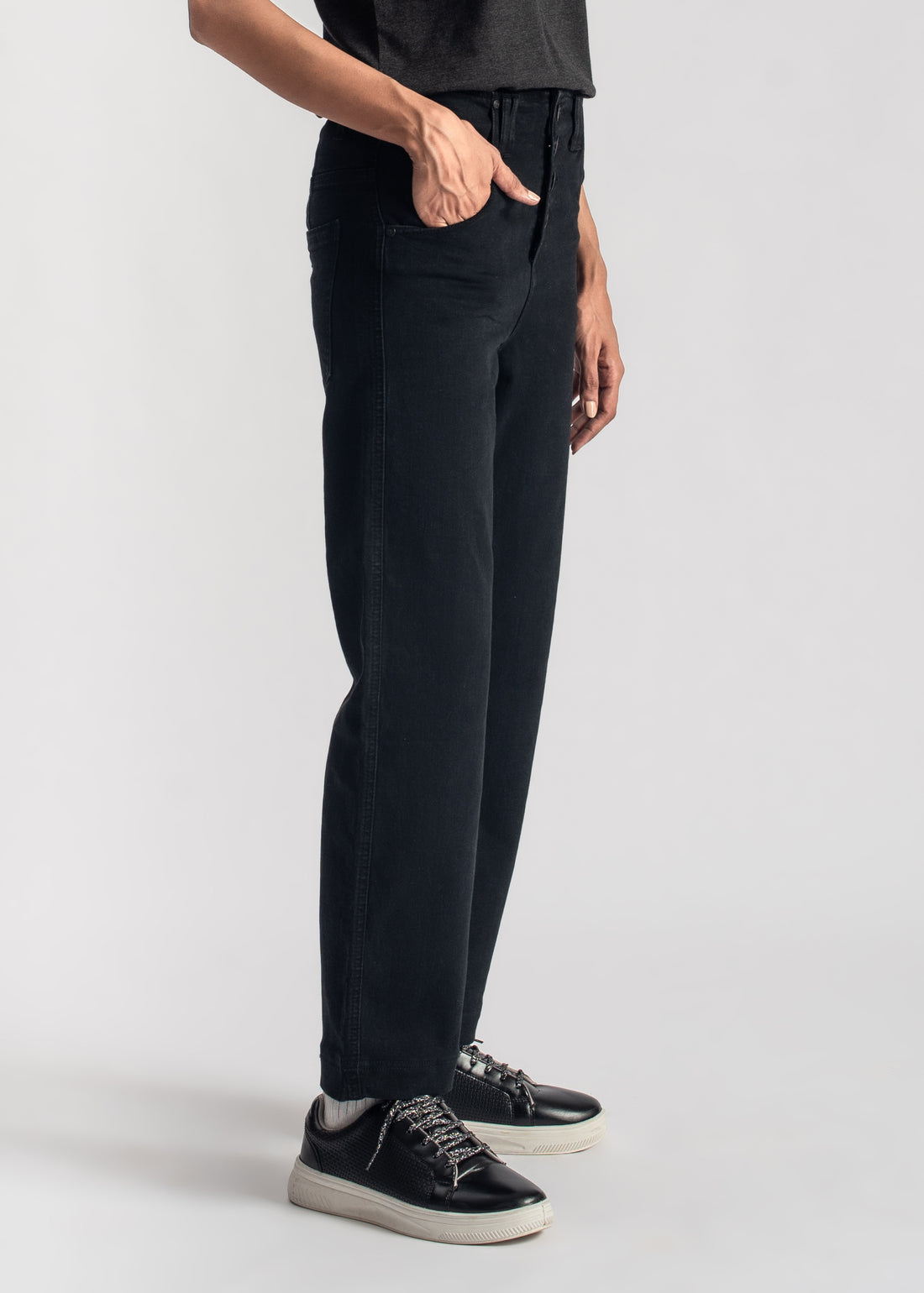 Black Pamela Mom Jeans