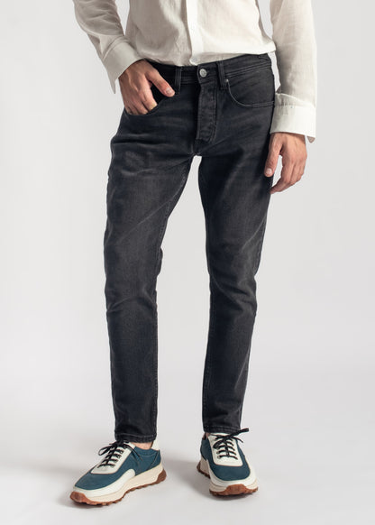 Men’s Straight Fit Jeans