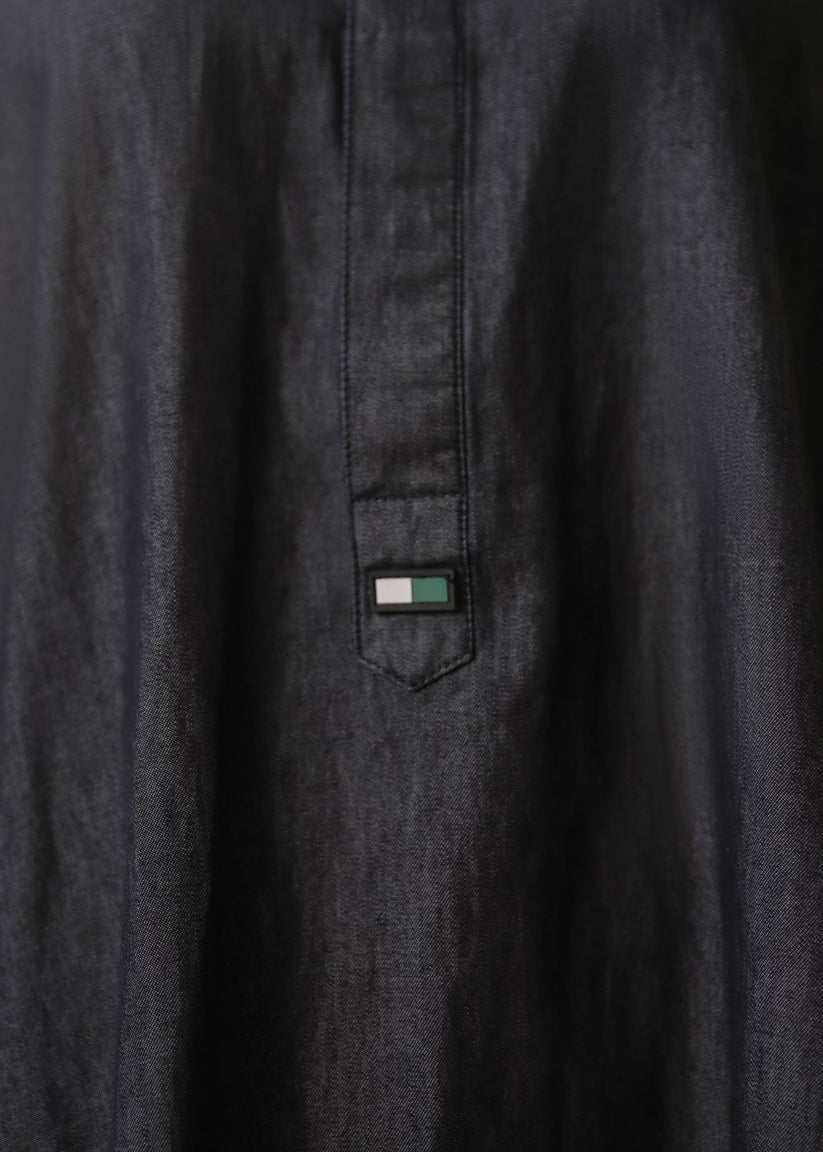 Women's kurta in charcoal gray with a round neckline and sleeve details