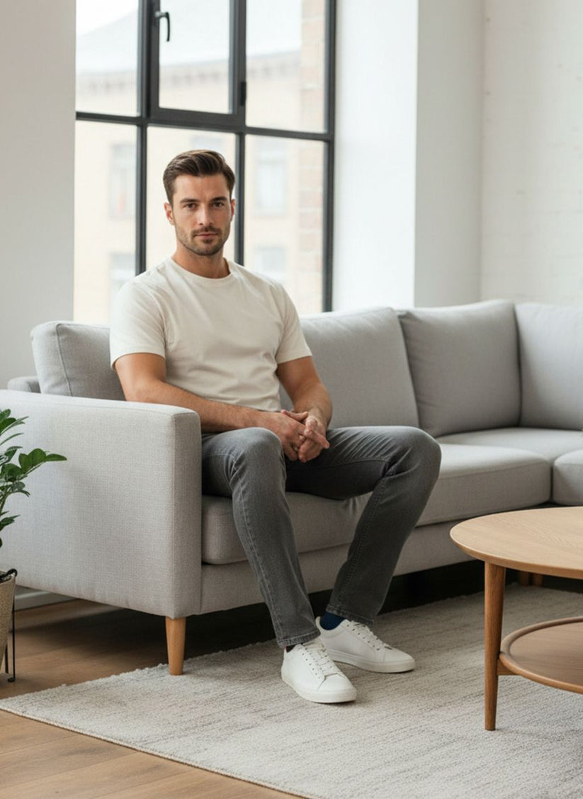 Men’s slim straight grey jeans with stretch fabric finish