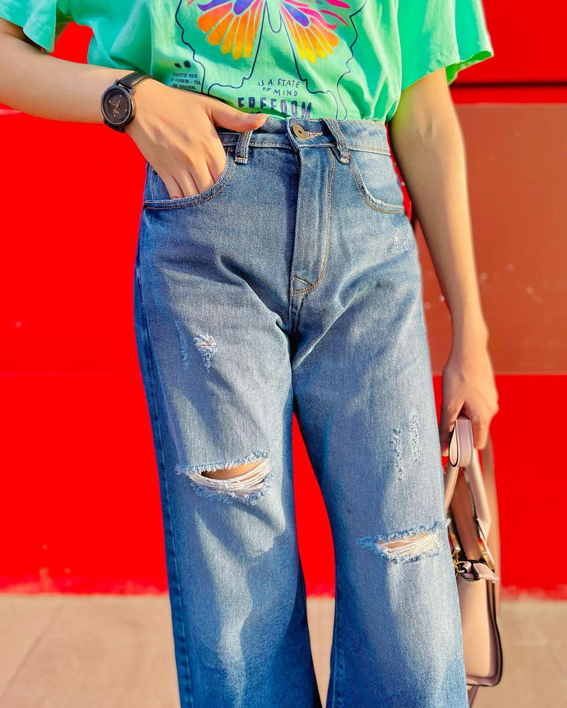 High-Waisted Women's Ripped Flare Jeans in Blue with a Straight-Style