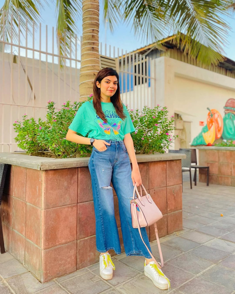 High-Waisted Women's Ripped Flare Jeans in Blue with a Straight-Style