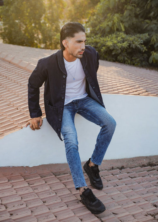 Dark Blue Lapel Shacket & Trendsetter Jeans Look