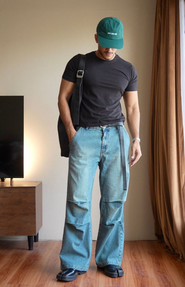 Men’s straight fit light blue jeans with side pocket detailing