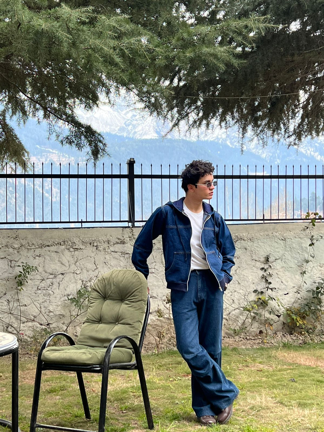 Men's dark blue denim hoodie with front zipper and pockets