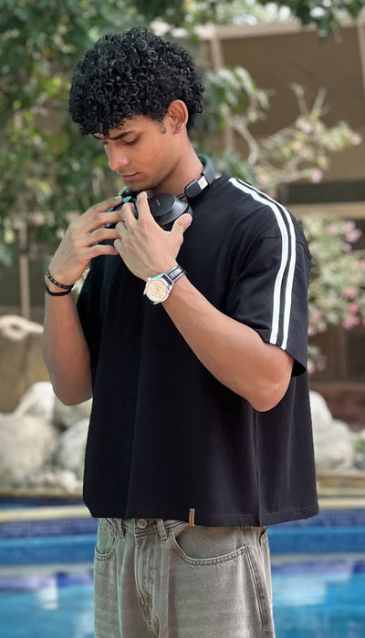 Men's regular fit black and white striped t-shirt with short sleeves