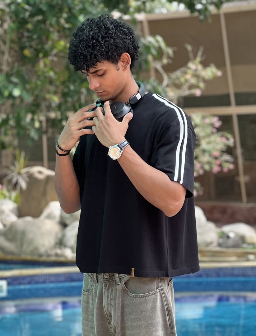 Men's regular fit black and white striped t-shirt with short sleeves