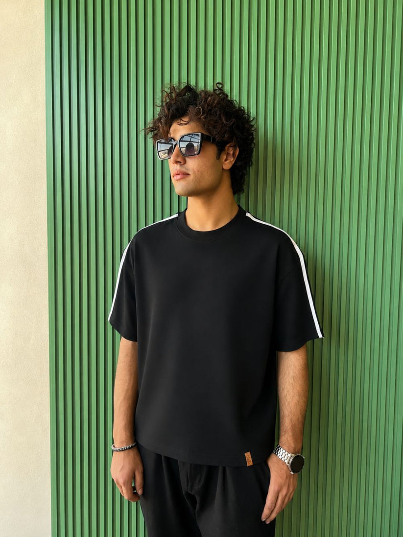 Men's regular fit black and white striped t-shirt with short sleeves