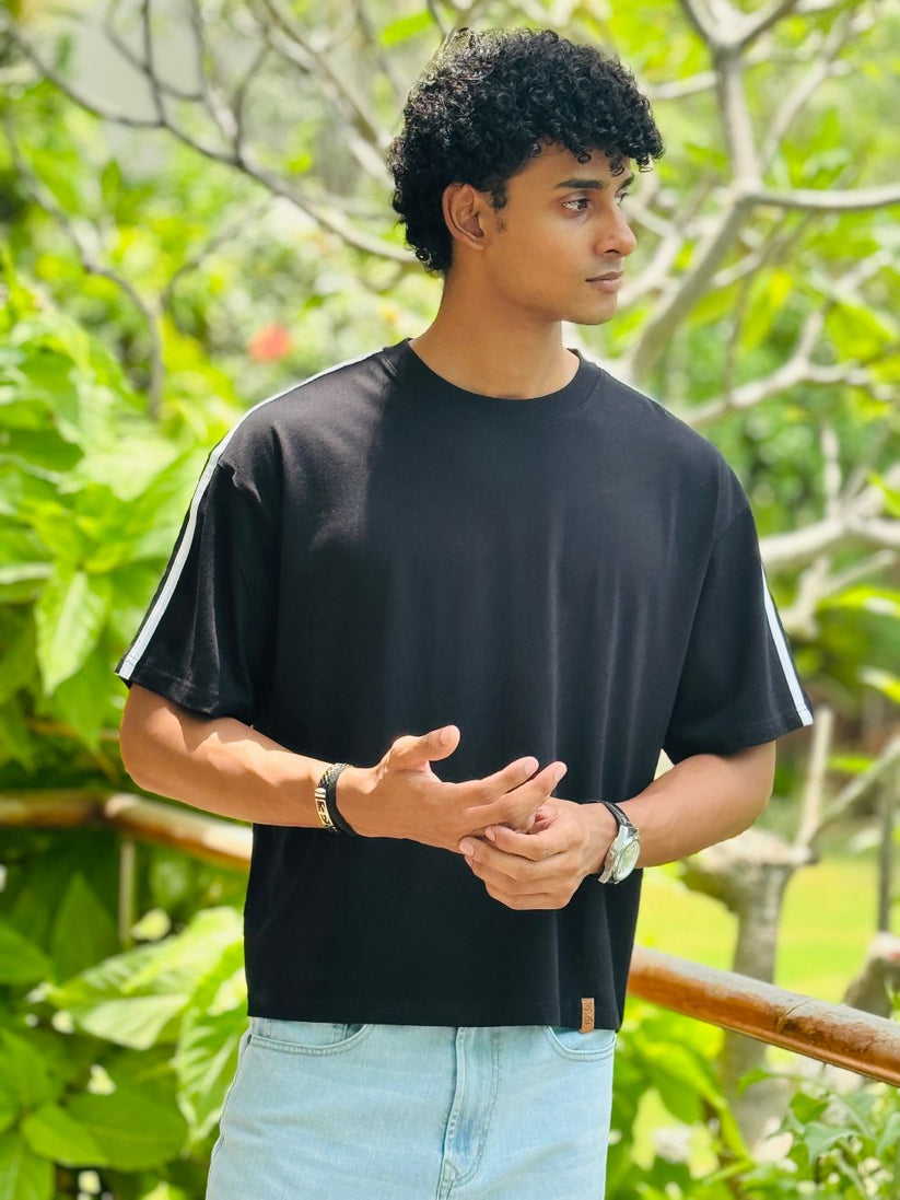 Men's regular fit black and white striped t-shirt with short sleeves