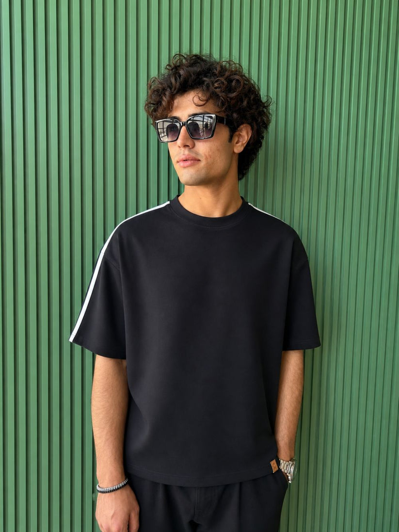 Men's regular fit black and white striped t-shirt with short sleeves
