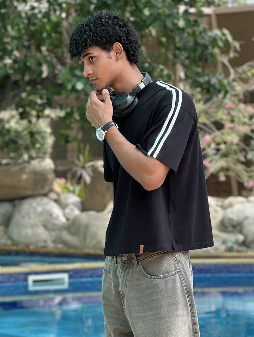 Men's regular fit black and white striped t-shirt with short sleeves