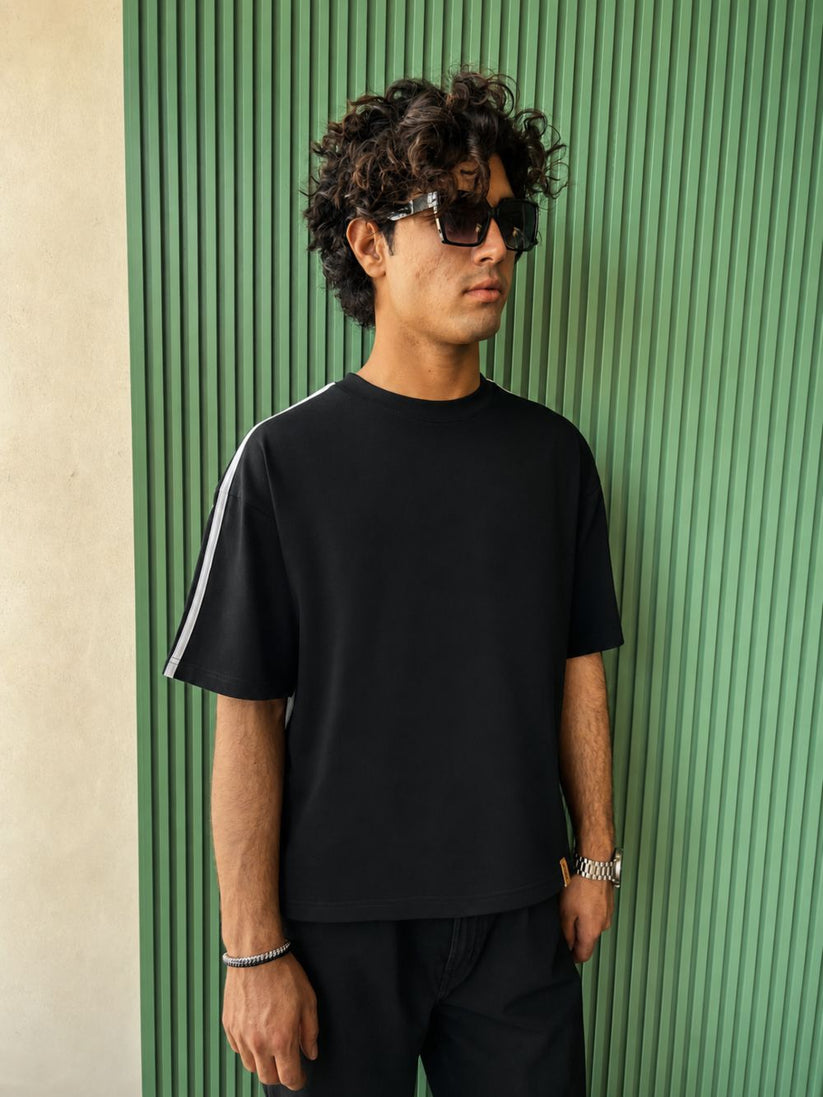 Men's regular fit black and white striped t-shirt with short sleeves