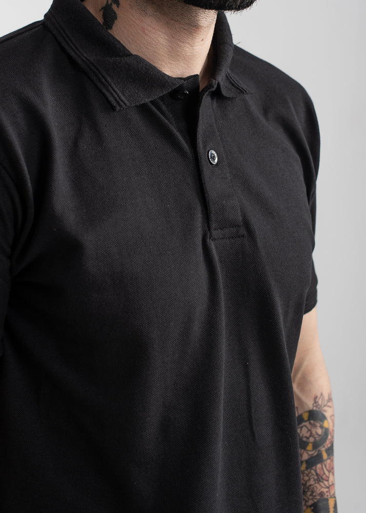Men's regular fit black polo shirt with classic collar