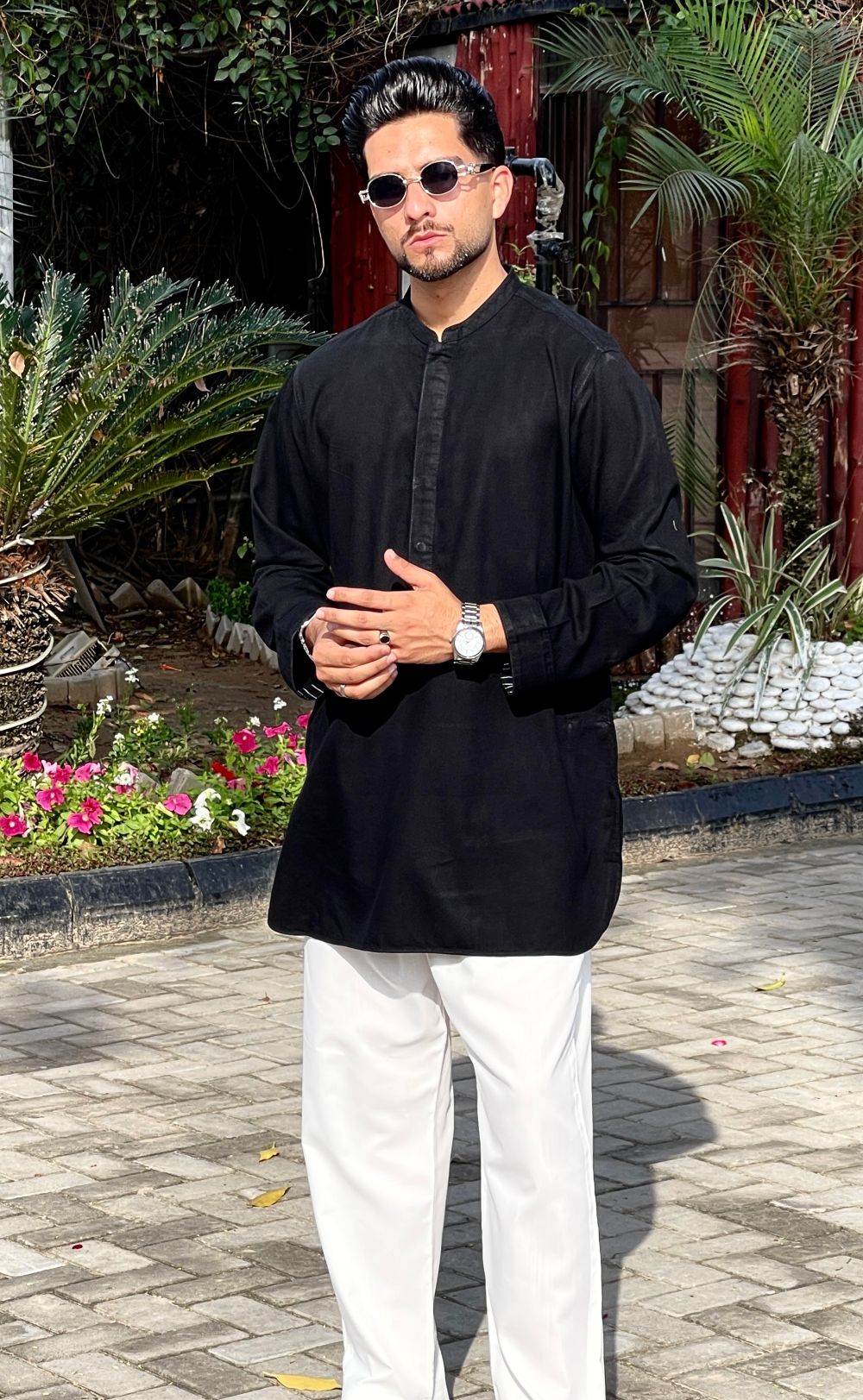Men's regular fit black short kurta with button placket and classic long-sleeve design