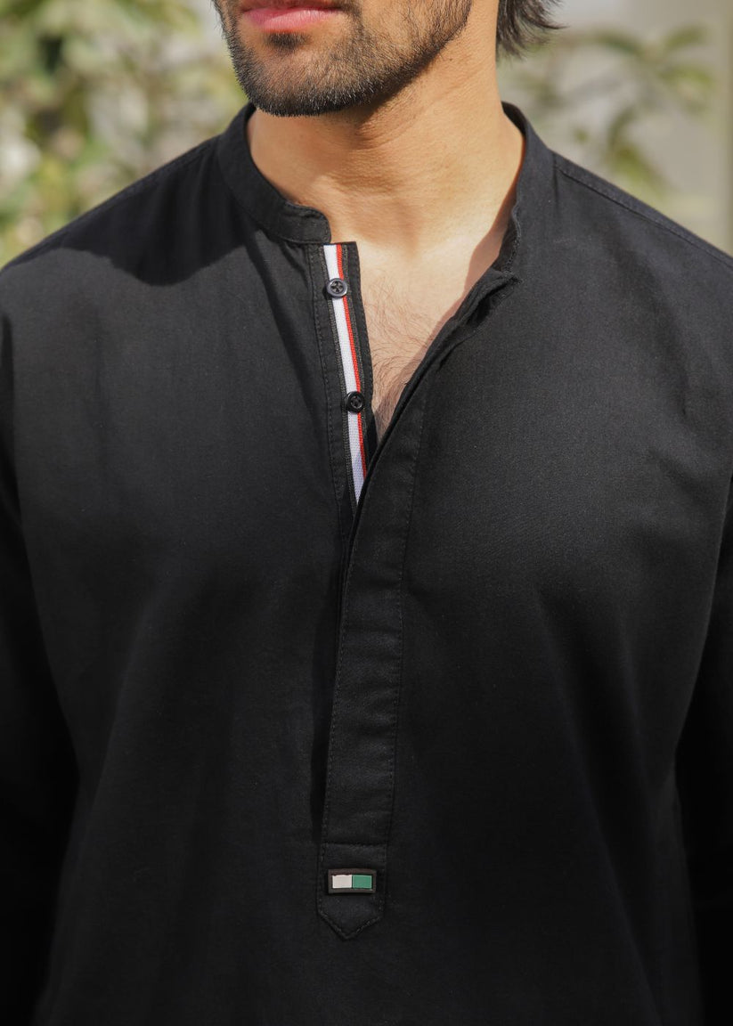Men's regular fit black short kurta with button placket and classic long-sleeve design