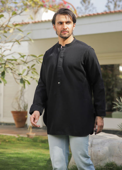 Men's regular fit black short kurta with button placket and classic long-sleeve design