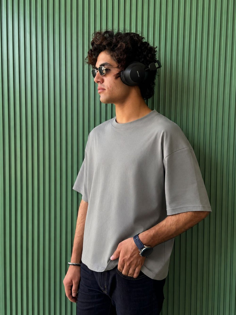Men's regular fit grey cotton t-shirt with clean basic look 