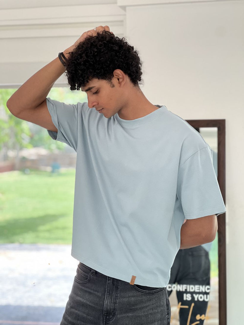 Men's regular fit pale blue t-shirt with lightweight fabric