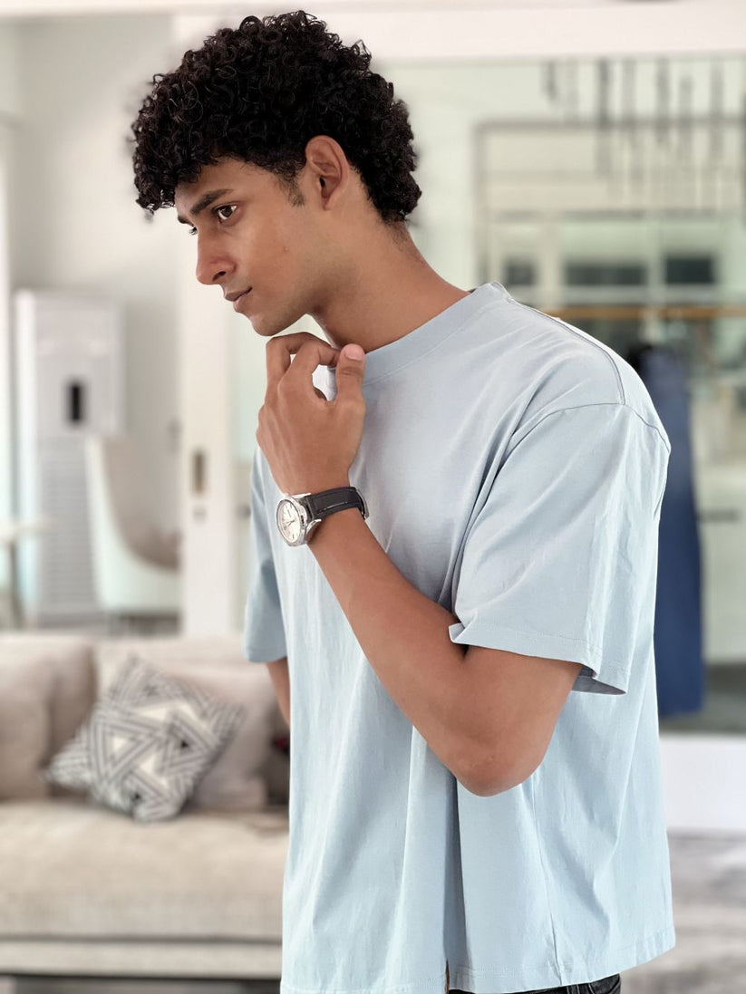 Men's regular fit pale blue t-shirt with lightweight fabric