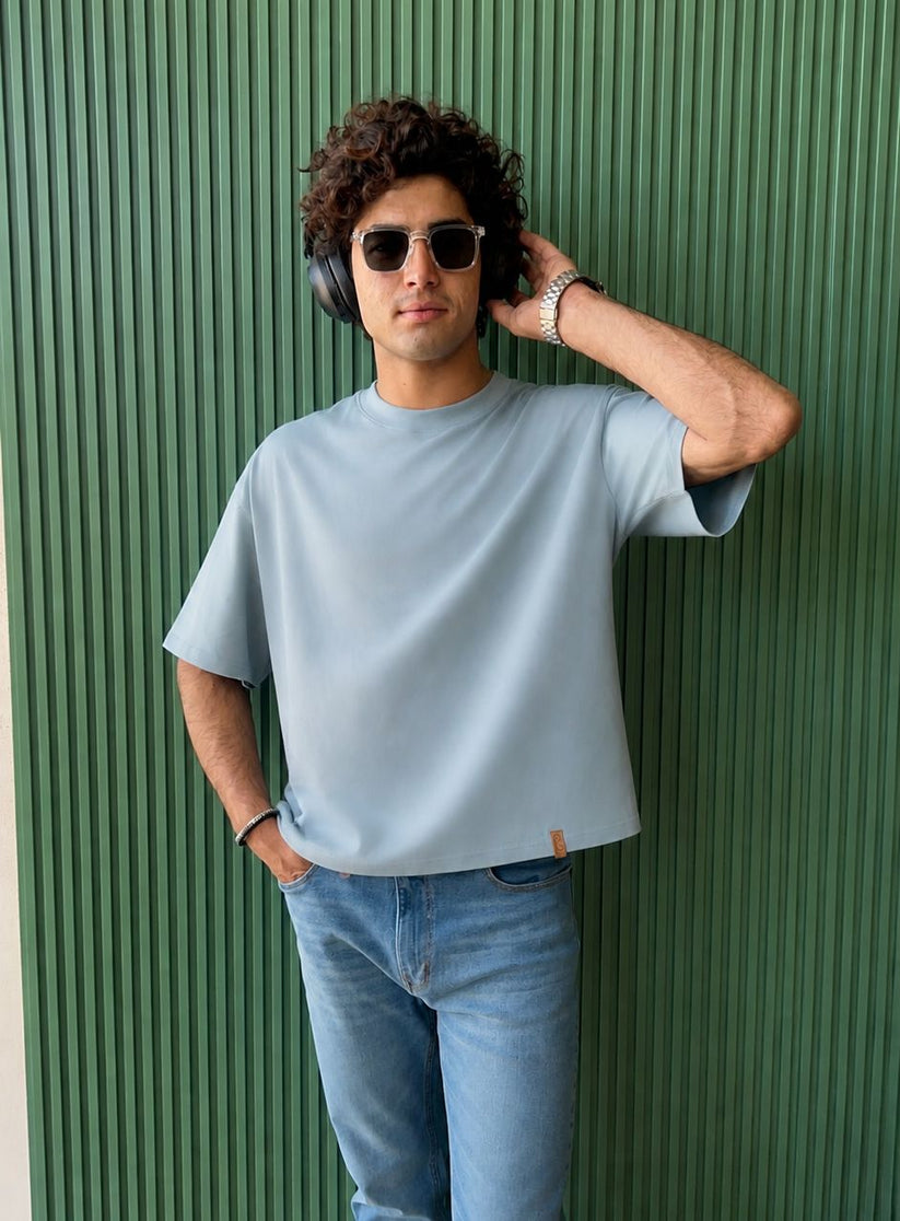 Men's regular fit pale blue t-shirt with lightweight fabric