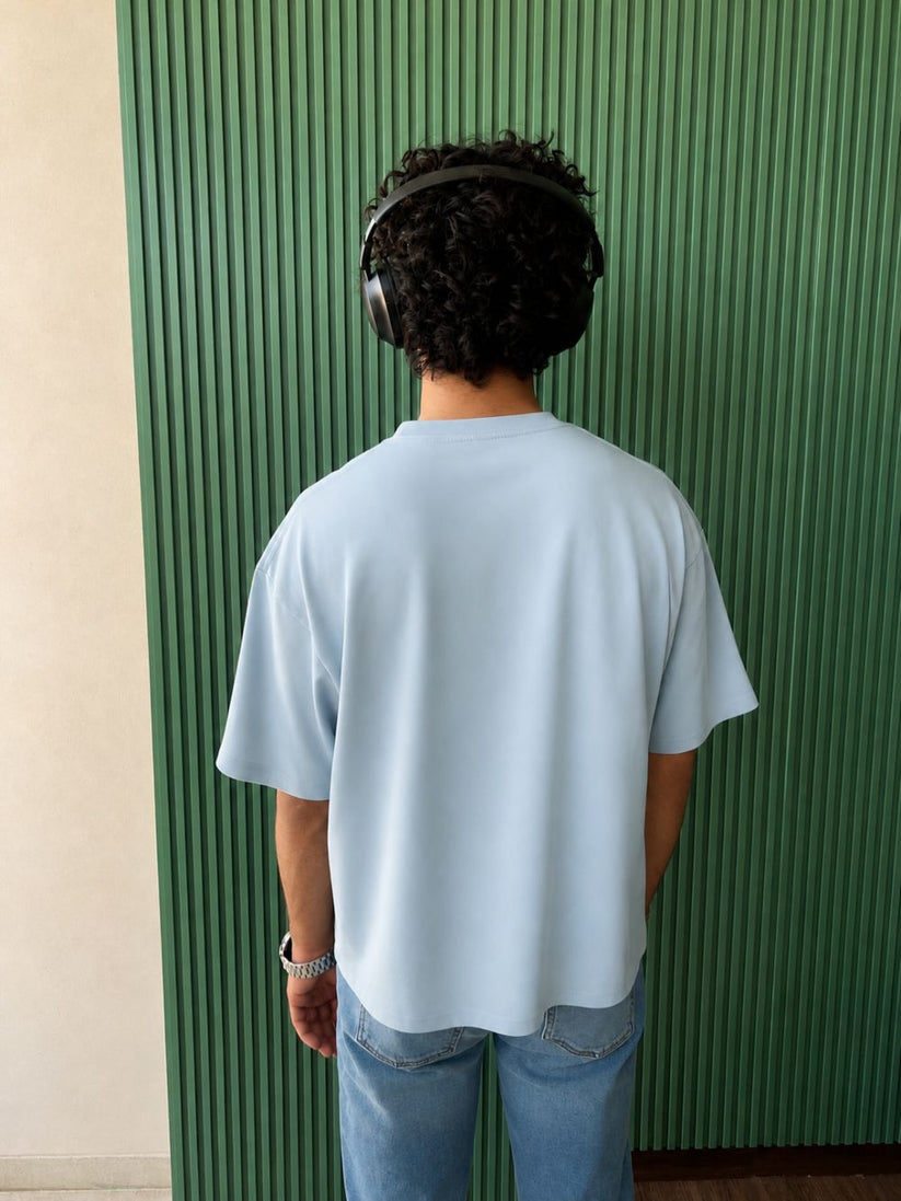 Men's regular fit pale blue t-shirt with lightweight fabric