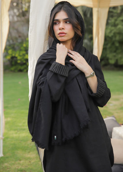 Women's Stole in Black