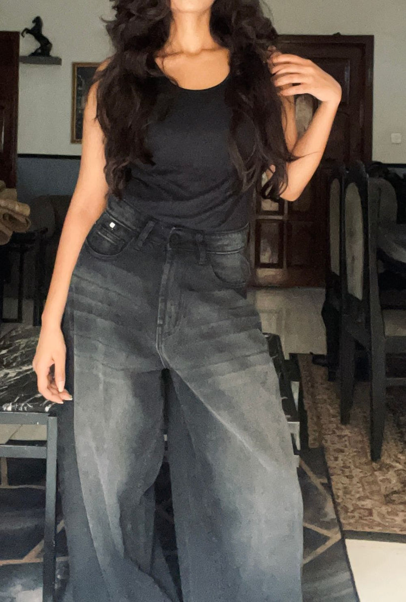 Women's Baggy Barrel Fit Jeans in Black