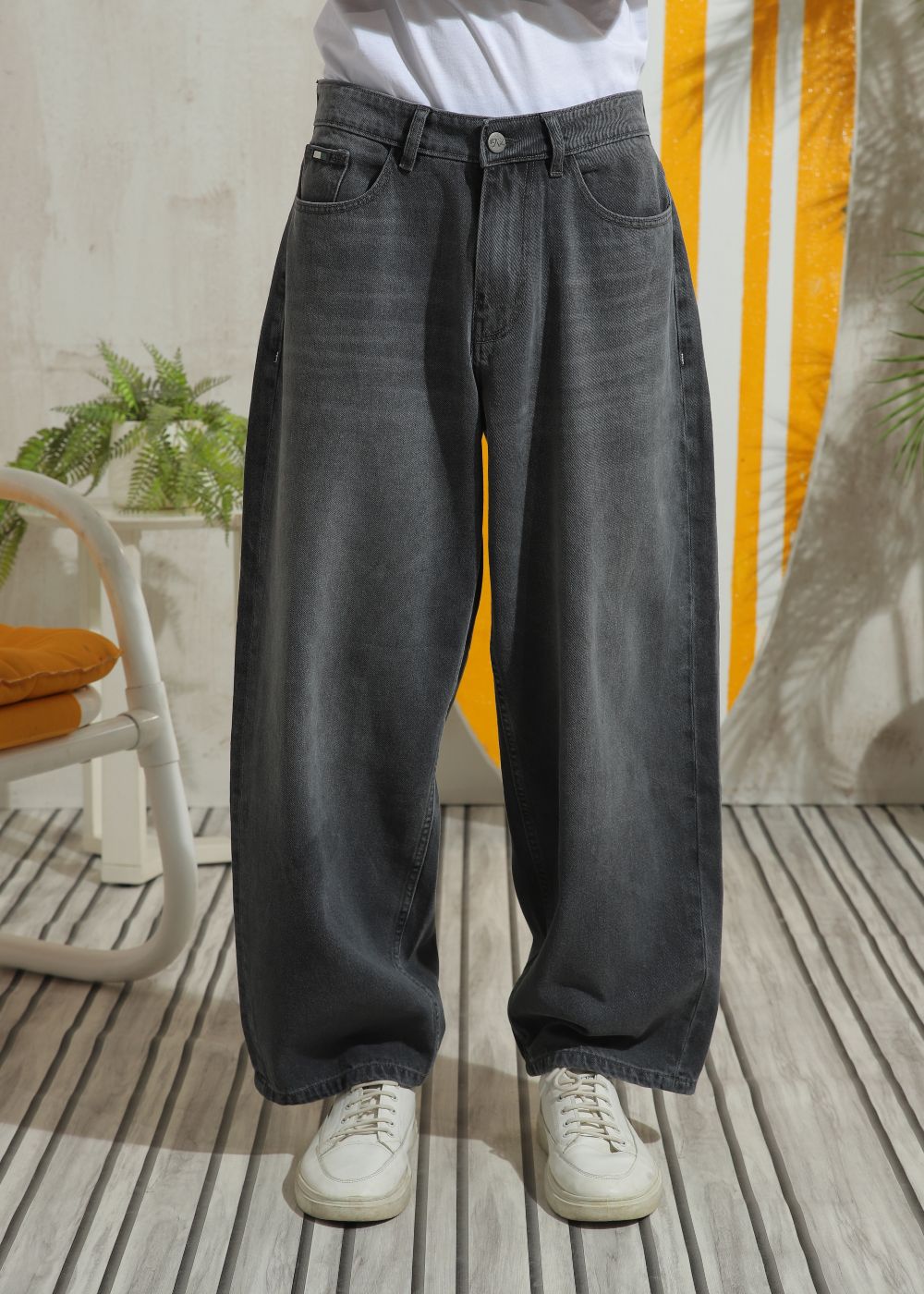 Men’s relaxed fit charcoal grey wide leg jeans with minimal detailing
