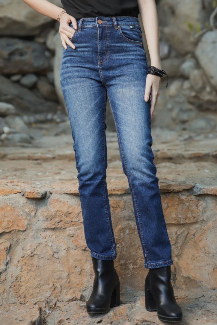 Women's Slim Fit Jeans in Mid Blue 