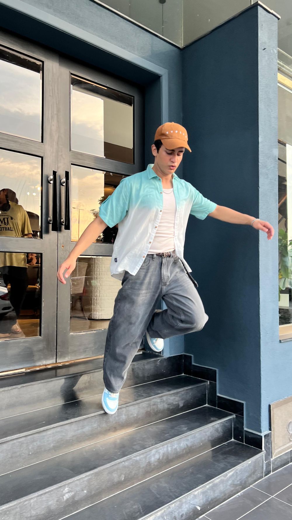 Men’s relaxed fit charcoal grey wide leg jeans with minimal detailing