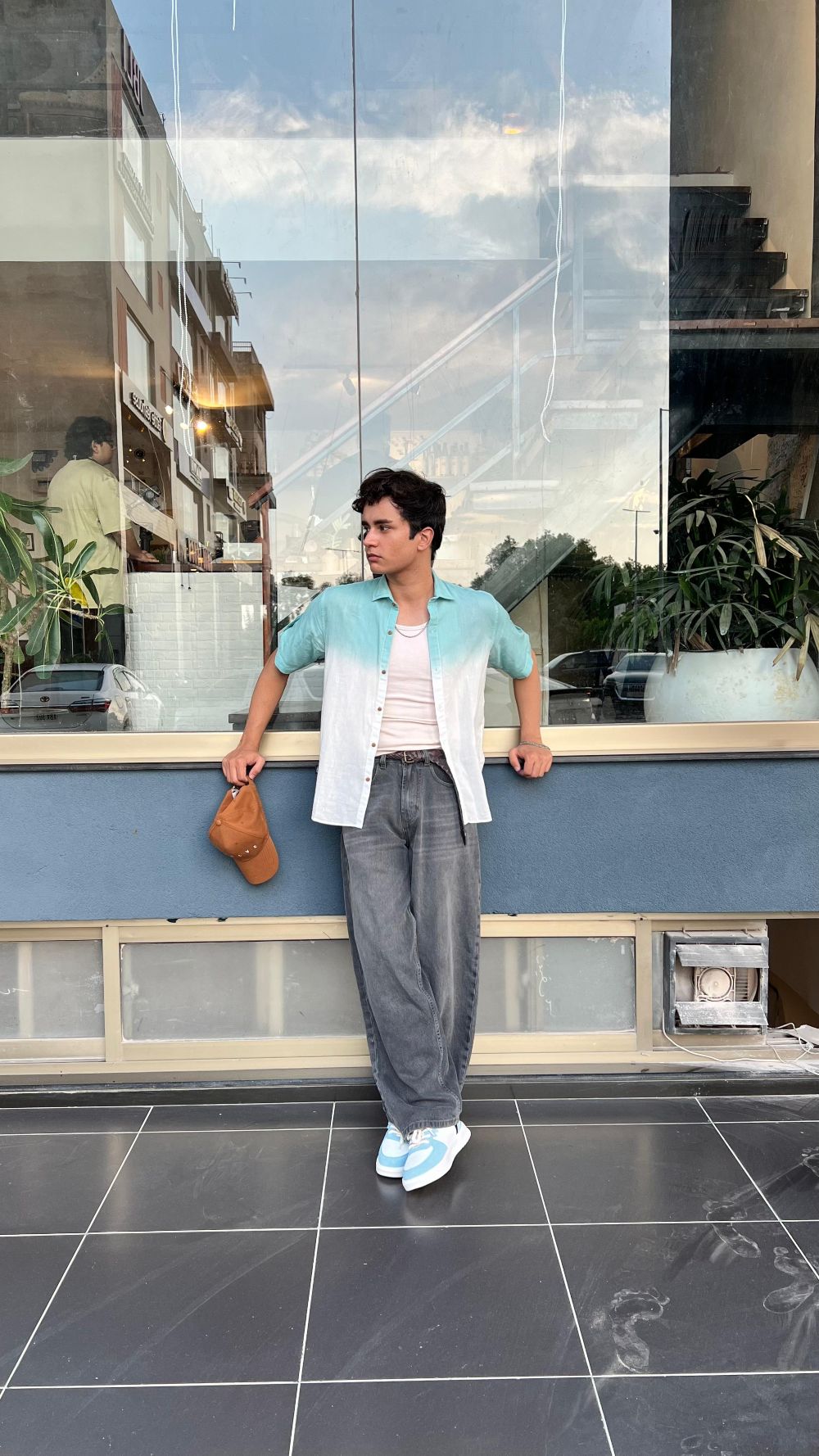 Men’s relaxed fit charcoal grey wide leg jeans with minimal detailing