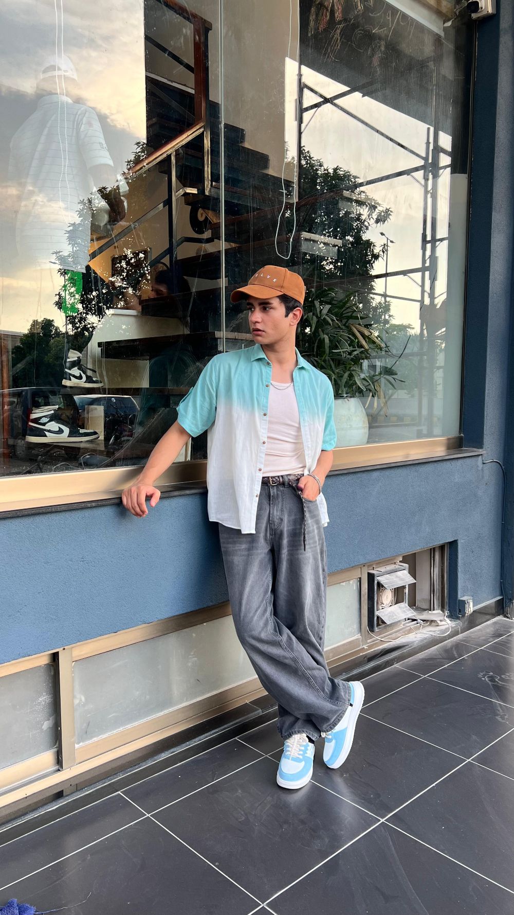 Men’s relaxed fit charcoal grey wide leg jeans with minimal detailing