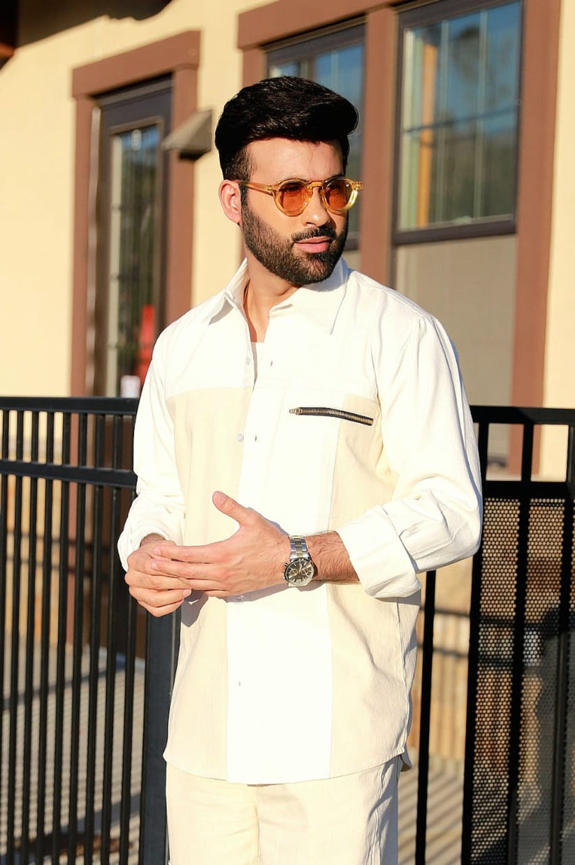 Two-Tone Beige Shirt & Beige Relaxed Jeans Look 