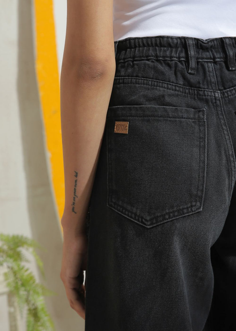 Women's Skater Jeans in Black with Ruffles